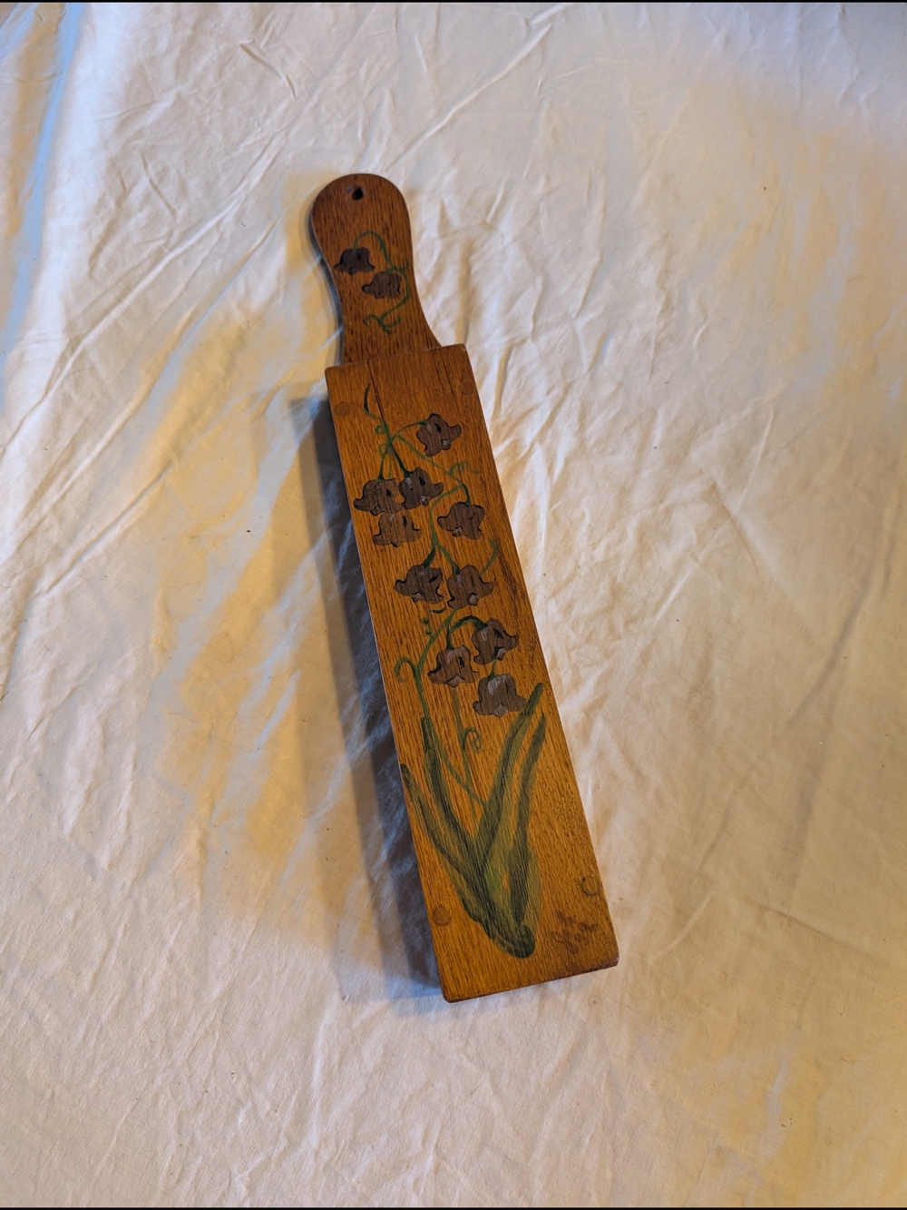 2/40$ Vintage Brown Wood Floral Wall Paddle Shelf